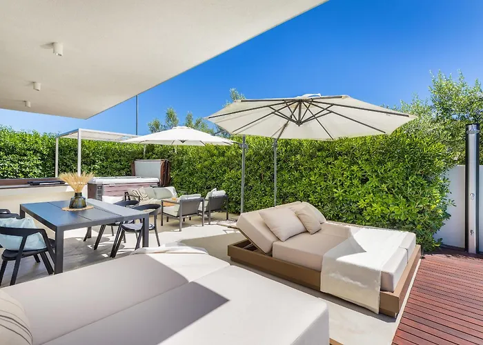 Adora For 6 People In With Private Pool & Children Playground