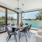Villa Adora For 6 People In With Private Pool & Children Playground Pula
