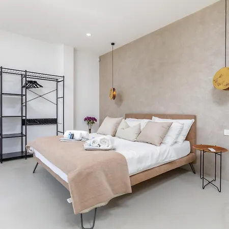 Adora For 6 People In With Private Pool & Children Playground Βίλα *